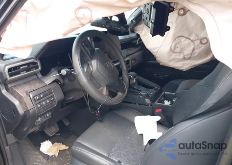 2024 Toyota Tacoma Limited 4Wd z USA, uszkodzony, nr VIN 3TMLB5JN5RM055388